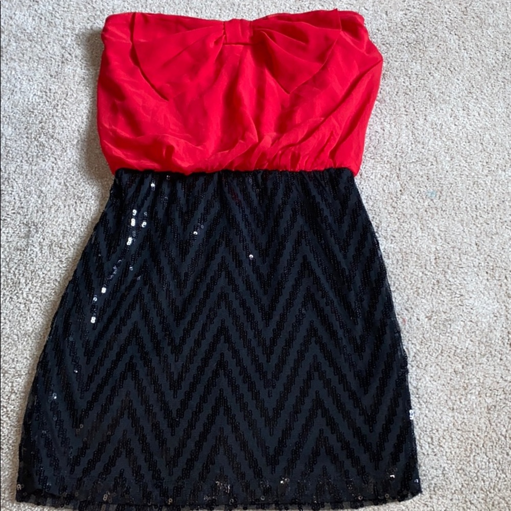 strapless dress